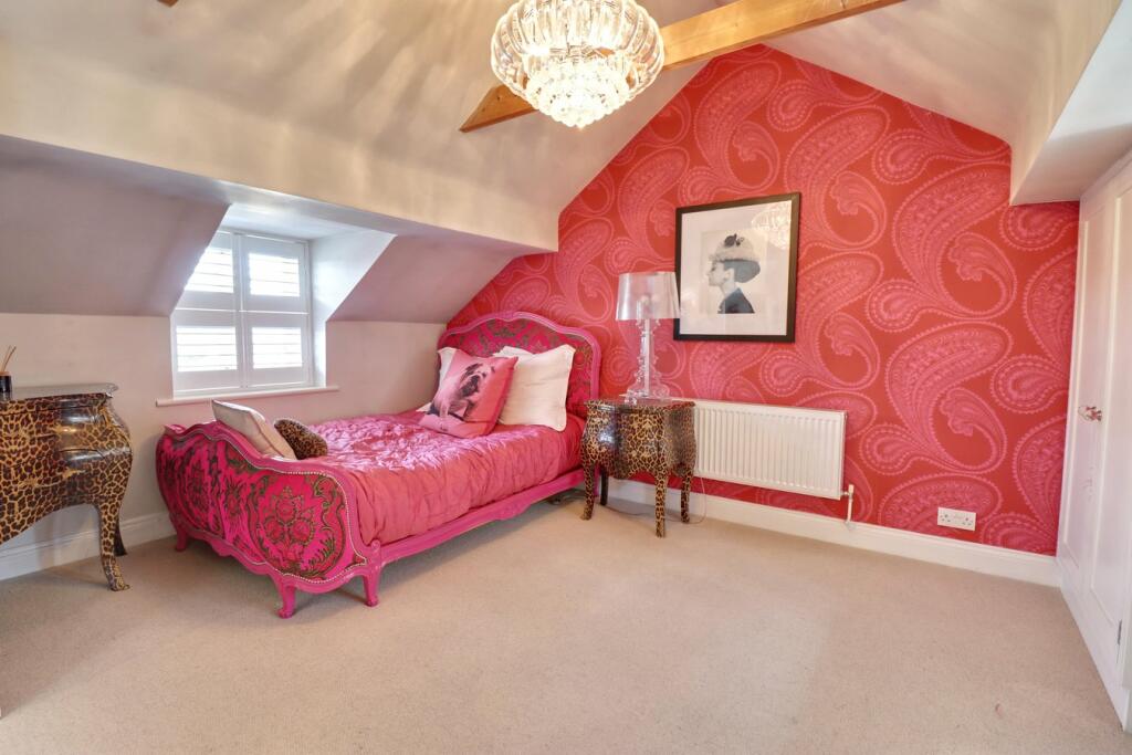 Additional property image - Old Harlow, CM17