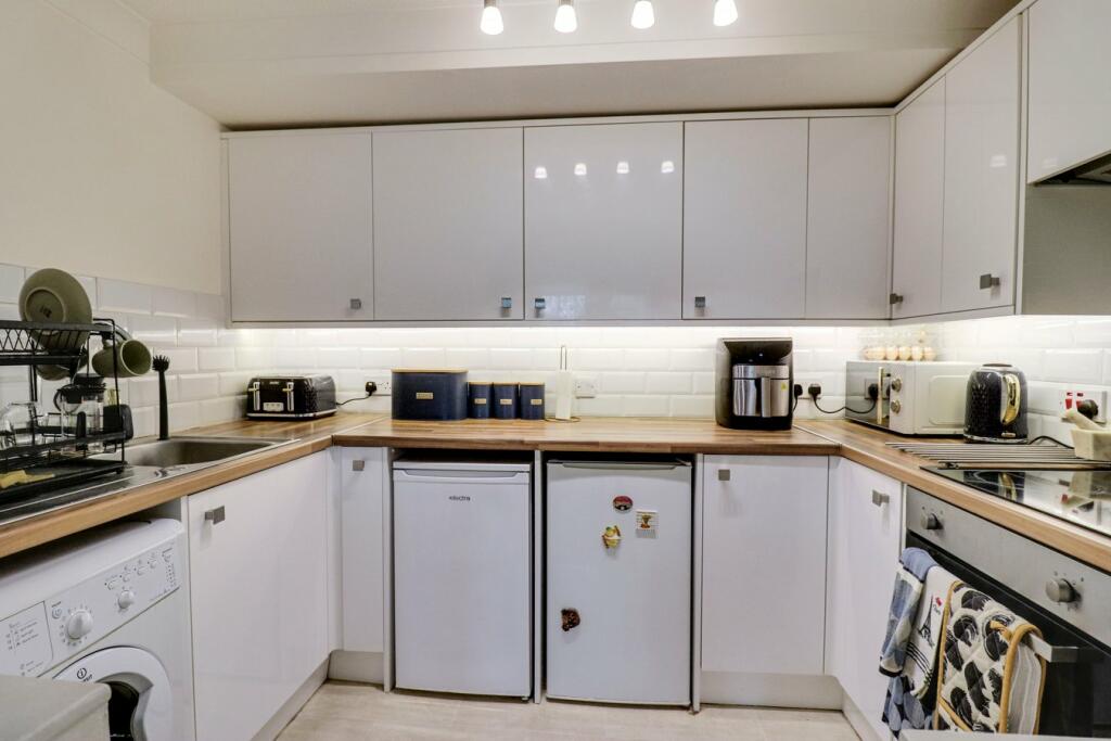 Additional property image - Sheering Lower Road, Sawbridgeworth, CM21