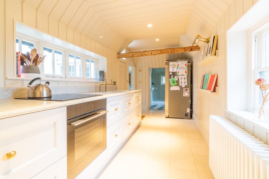 Additional property image - Sheering Mill Lane, Sawbridgeworth, CM21