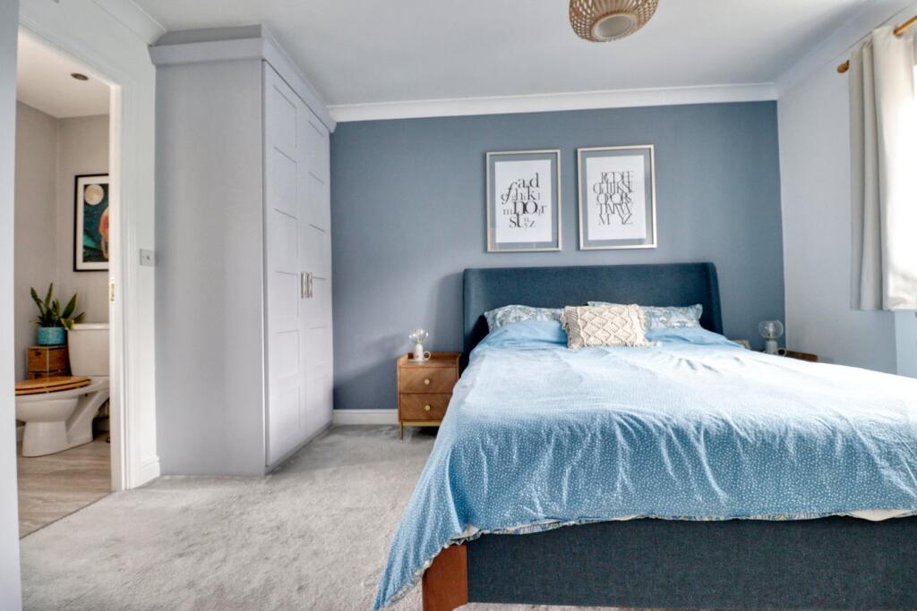 Additional property image - Hurn Grove, Bishop's Stortford, CM23