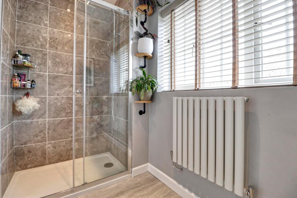 Additional property image - Hurn Grove, Bishop's Stortford, CM23
