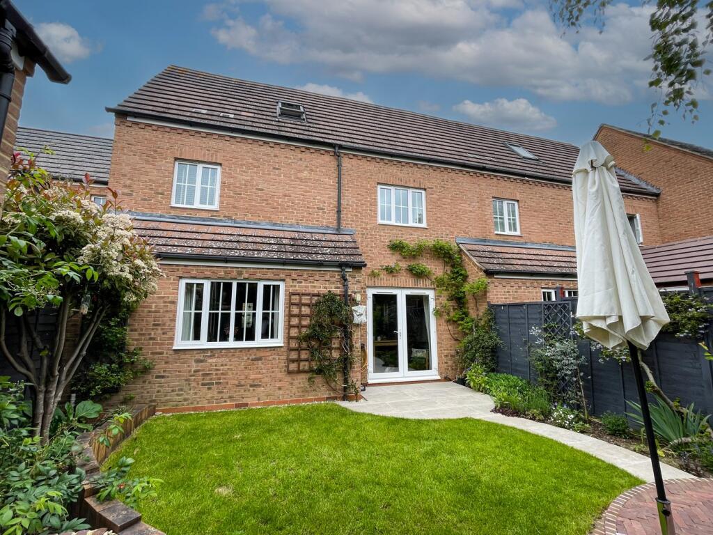 Additional property image - Hurn Grove, Bishop's Stortford, CM23