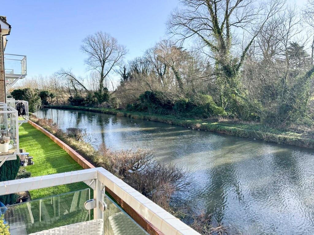 Additional property image - Cambridge Road, Harlow, CM20