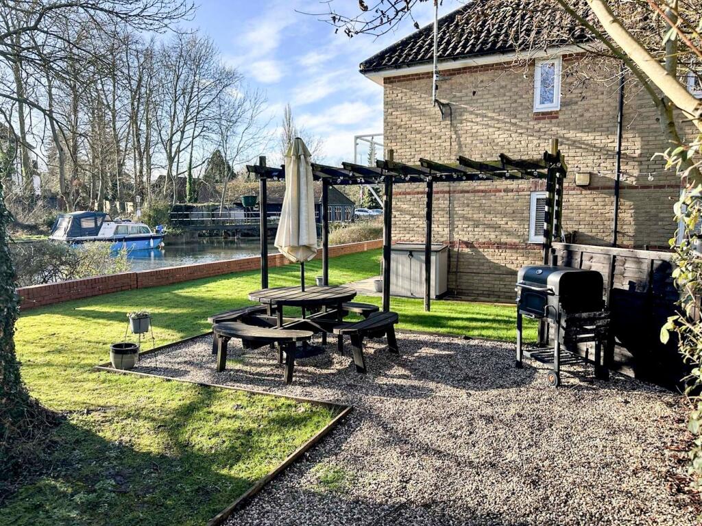 Additional property image - Cambridge Road, Harlow, CM20