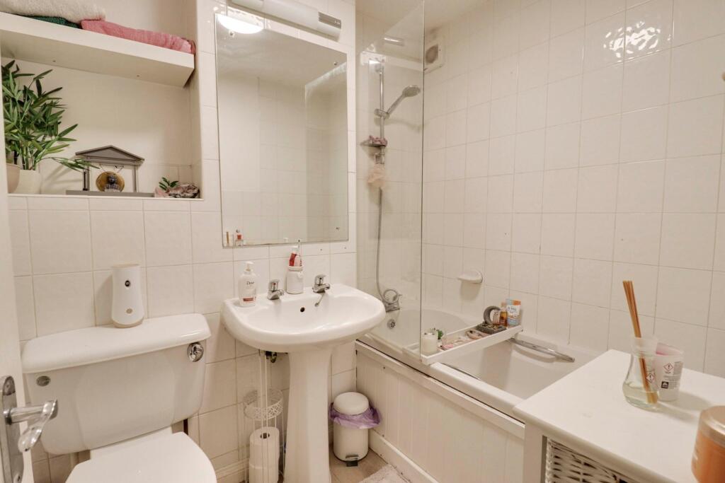 Additional property image - Cambridge Road, Harlow, CM20