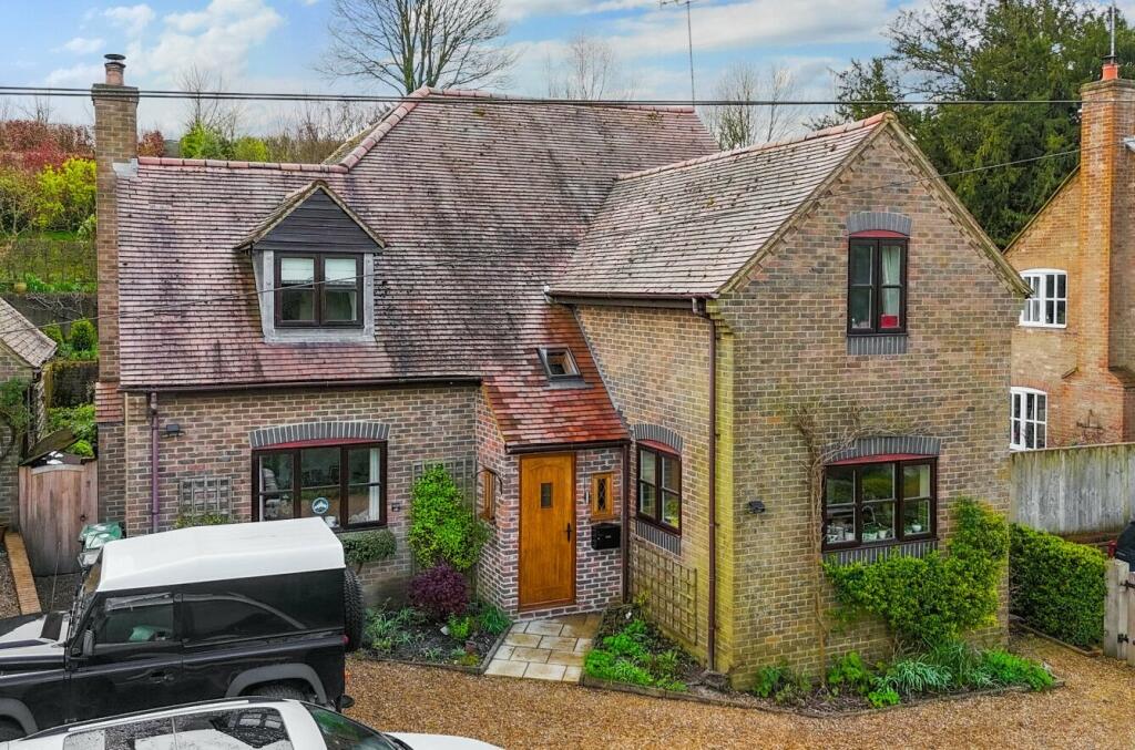 4 bedroom detached house for sale in Ludgershall Road, Collingbourne Ducis,, SN8