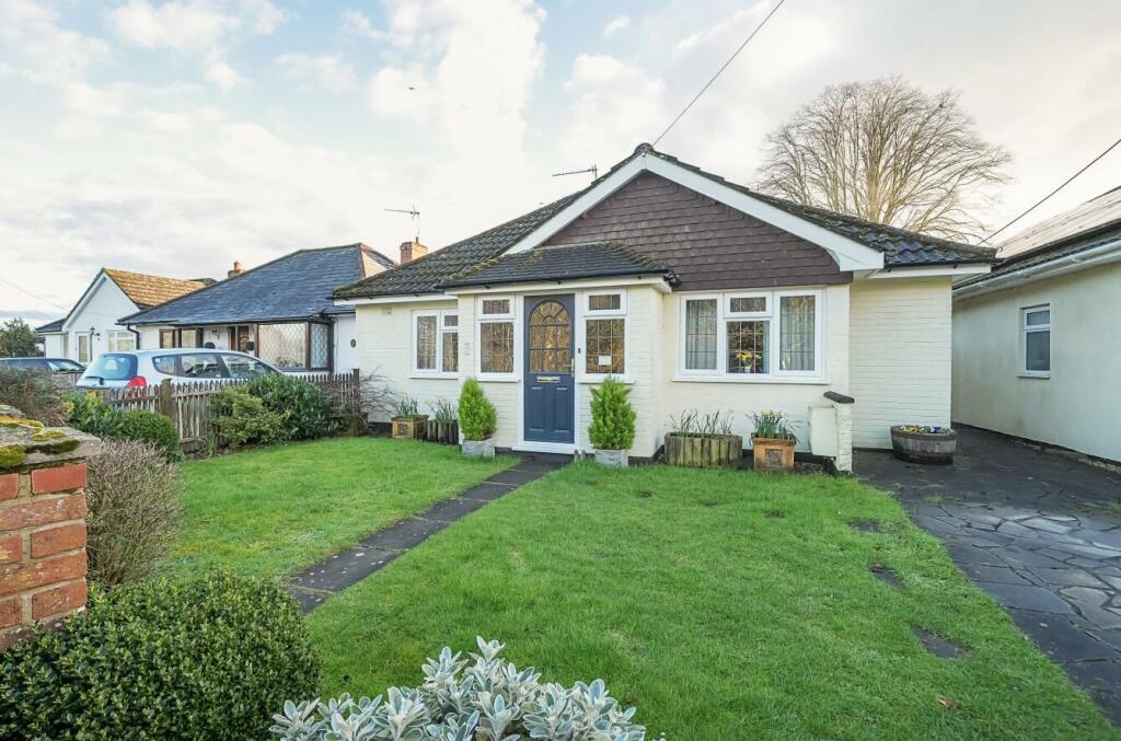 3 bedroom detached bungalow for sale in Astor Cresent, Ludgershall,, SP11