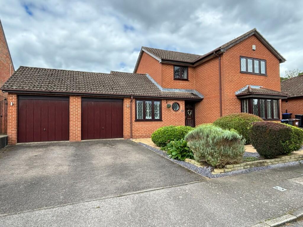 4 bedroom detached house for sale in Tanfield Lane, Rushmere