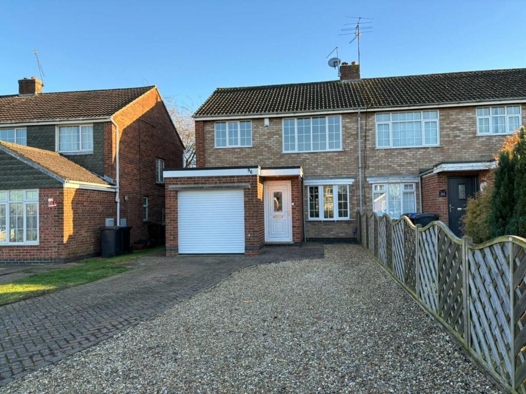 3 bedroom end of terrace house for sale in Cottingham Drive, Moulton