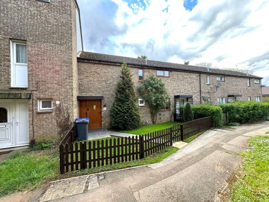 3 bedroom terraced house for sale in Greatmeadow, Blackthorn