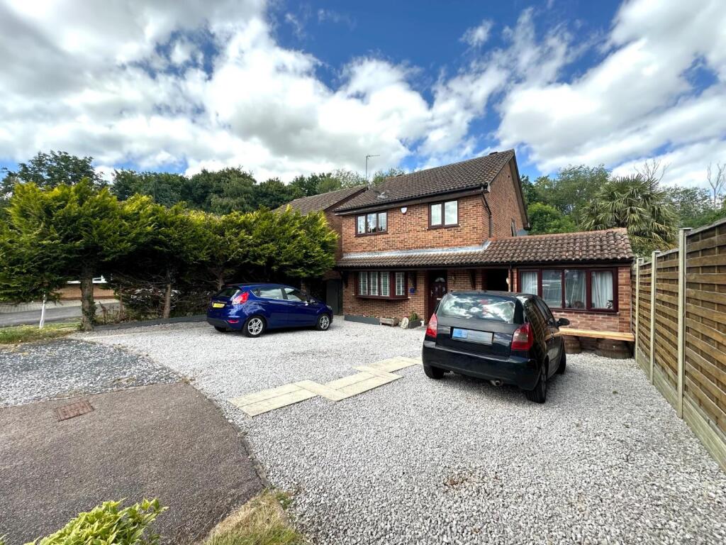 Main image of property: Vantage Meadow, Ecton Brook, Northampton NN3