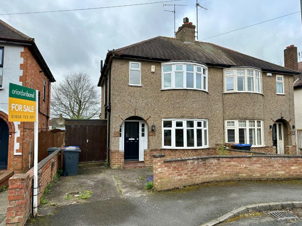 3 bedroom semidetached house for sale in Foxgrove Avenue, Kingsthorpe