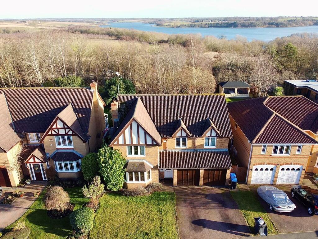 5 bedroom detached house for sale in Knightons Way, Brixworth