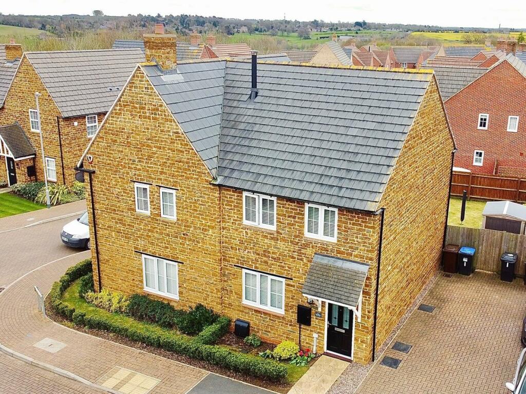 3 bedroom semidetached house for sale in Elder Drive, Brixworth