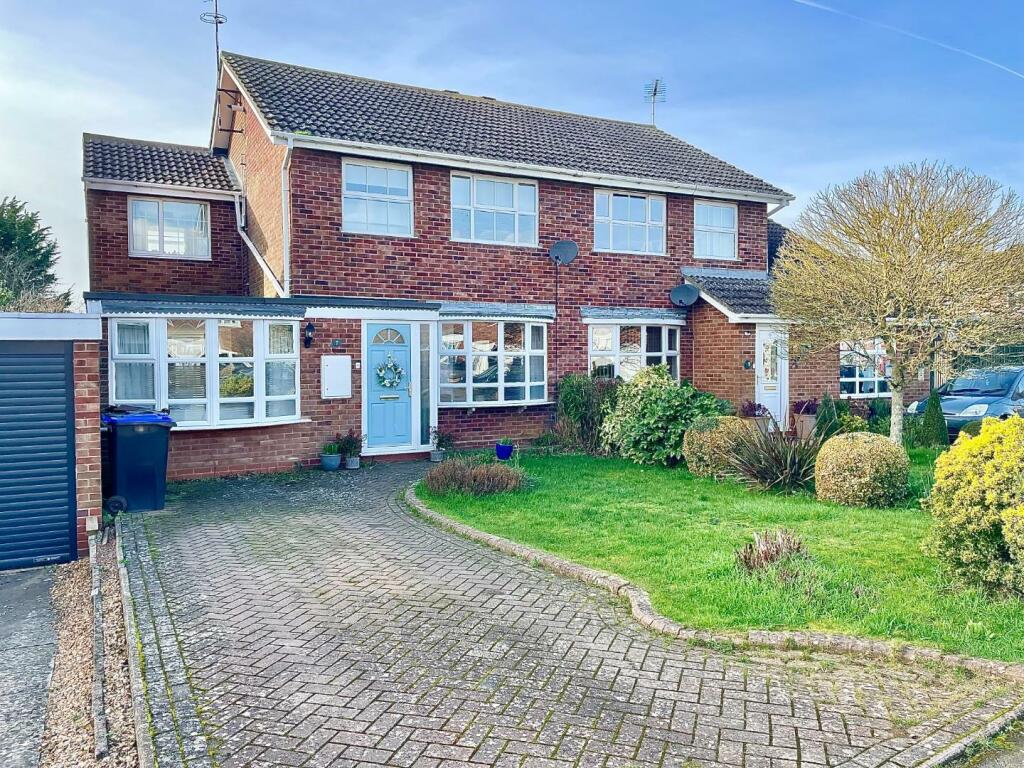 4 bedroom semidetached house for sale in Brampton Way, Brixworth