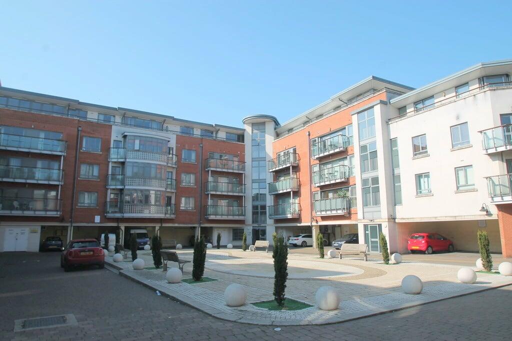 2 bedroom apartment for sale in Victoria Court, New Street, Chelmsford, CM1