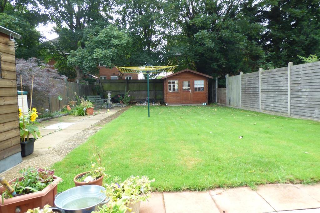 3 bedroom semidetached house for sale in King William Road, Kempston