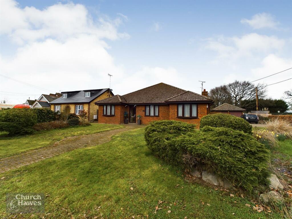 4 bedroom bungalow for sale in Goldhanger Road, Heybridge, Maldon, CM9