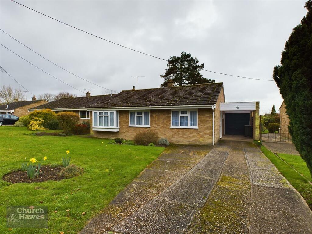 3 bedroom detached bungalow for sale in Blacksmiths Lane, Wickham CM8
