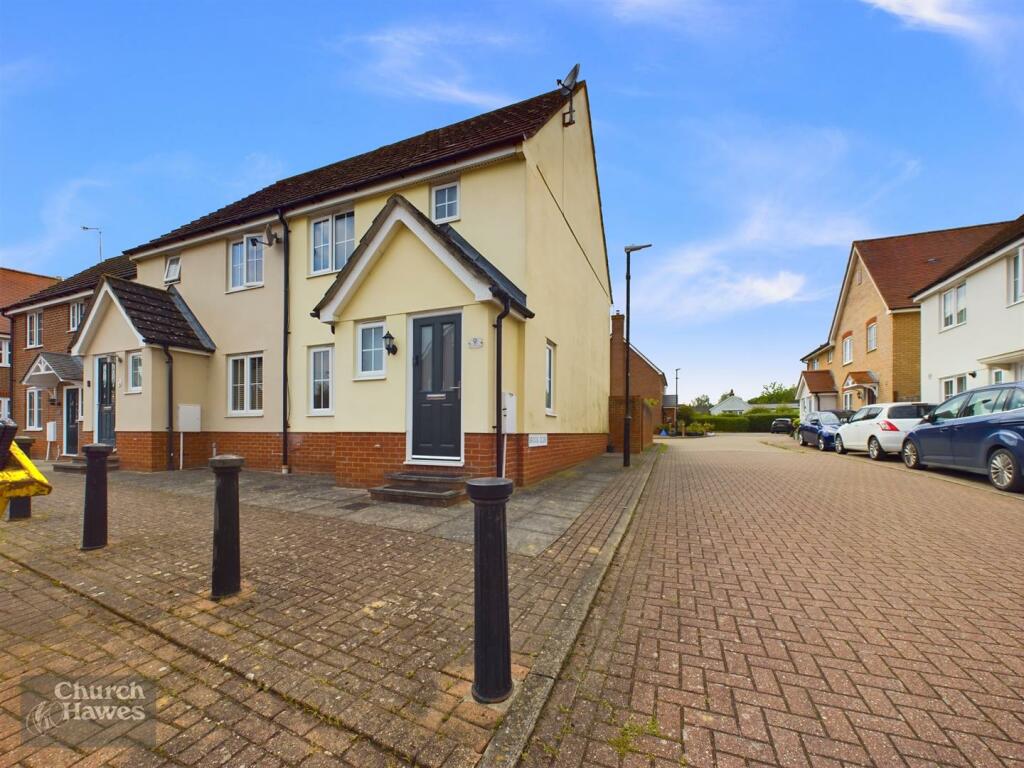3 bedroom end of terrace house for rent in Warren Lingley Way, Tiptree, CO5