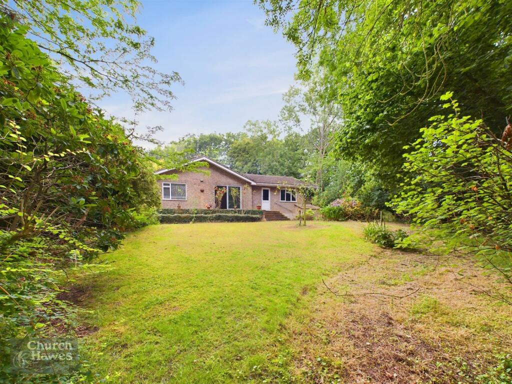 3 bedroom detached bungalow for sale in Maldon Road, Great Totham, CM9