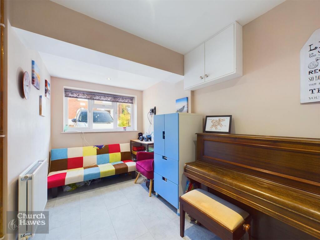 Additional property image - Dykes Chase, Maldon