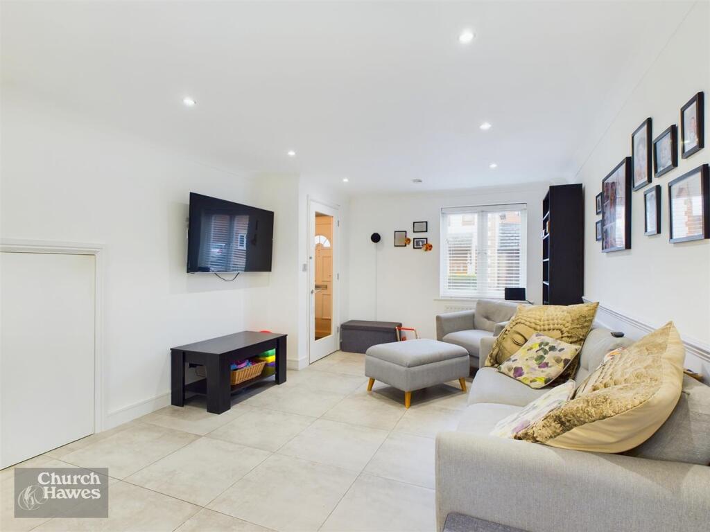 Additional property image - Hadrians Way, Heybridge