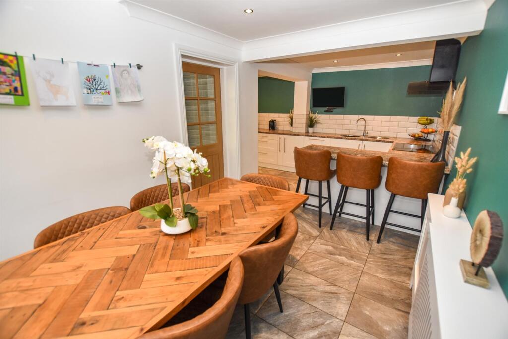 Additional property image - Crouch Beck, Chelmsford