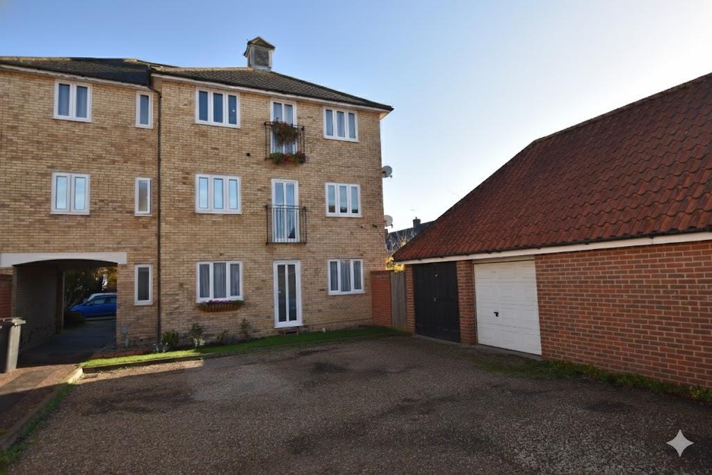 Main image of property: Shirebourn Vale, South Woodham Ferrers