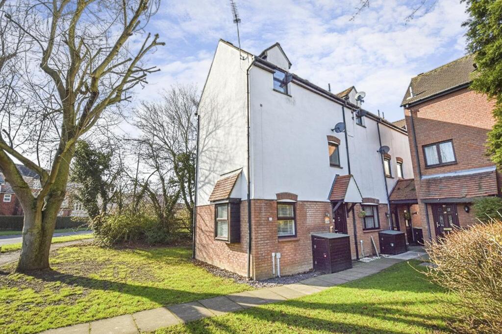 Main image of property: Melville Heath, South Woodham Ferrers, Chelmsford