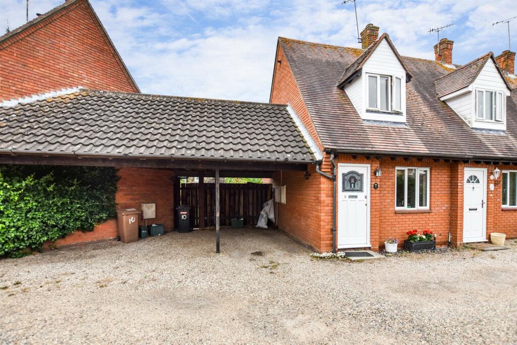 1 bedroom end of terrace house for sale in Tutors Way, South Woodham