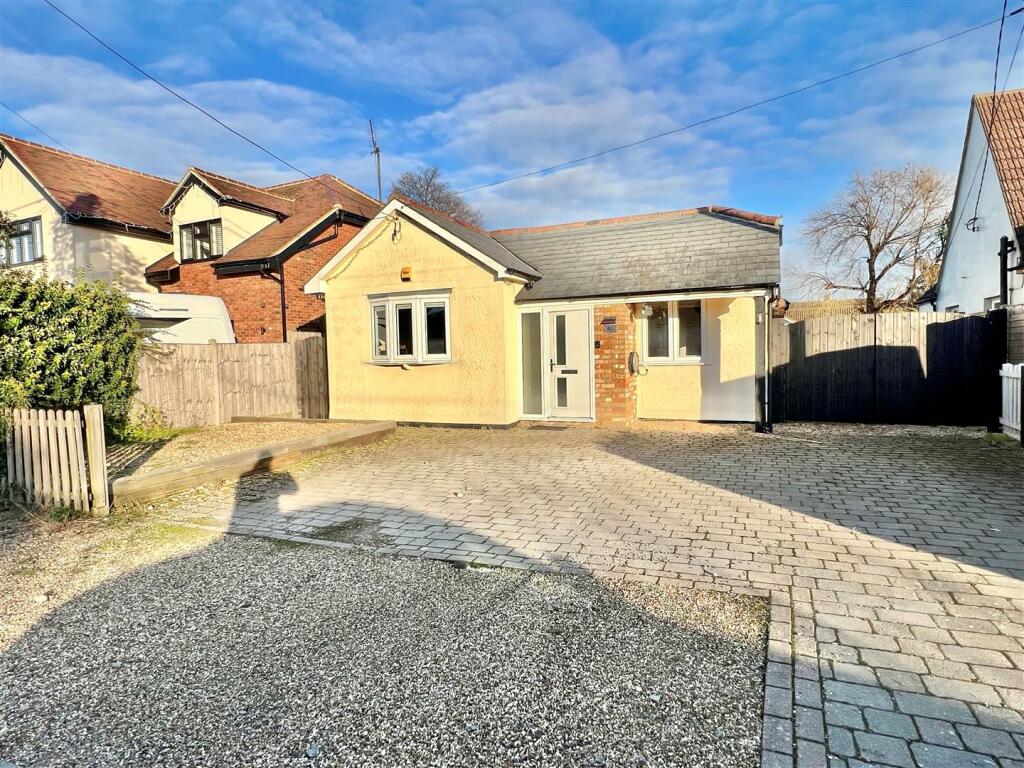 3 bedroom detached bungalow for sale in Mountview Crescent, St