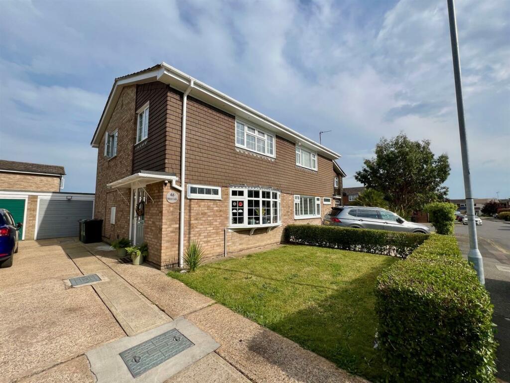 3 bedroom semidetached house for sale in West Ley, BurnhamonCrouch, CM0