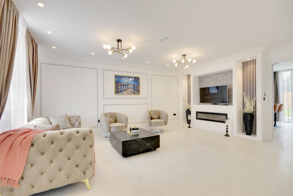 Additional property image - Station Road, Burnham-On-Crouch