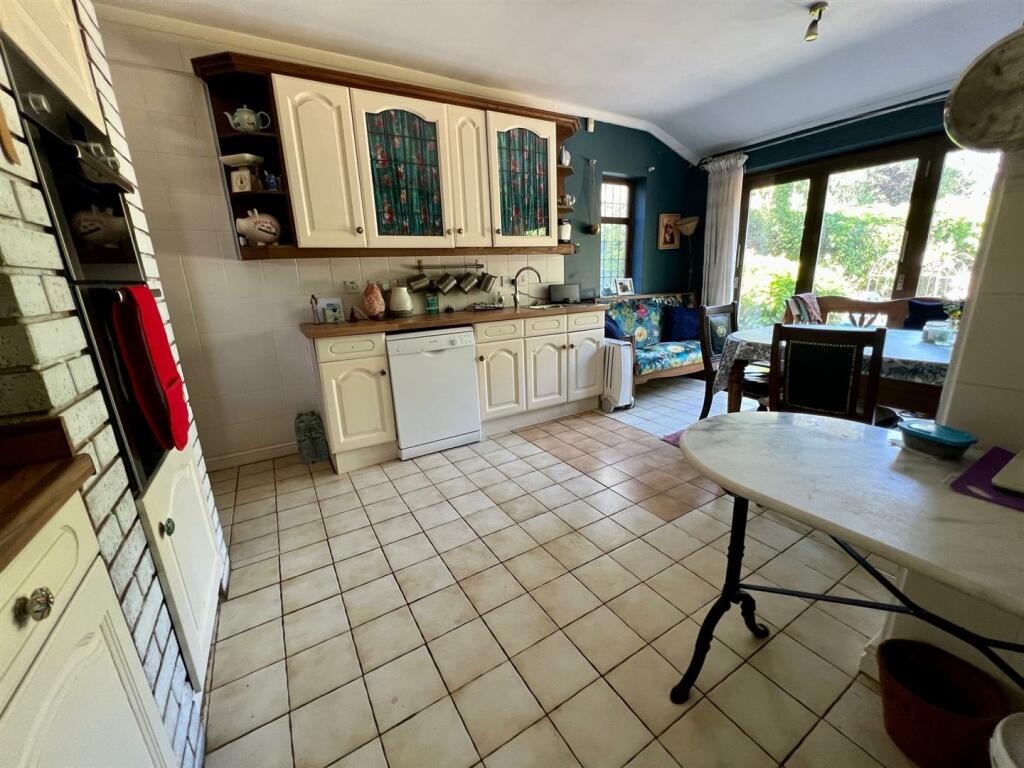 Additional property image - Maldon Road, Burnham-On-Crouch