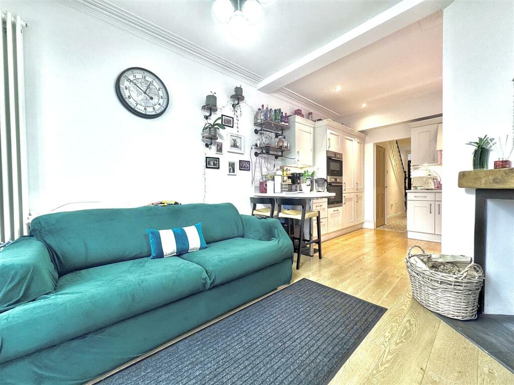 Additional property image - Mildmay Road, Burnham-on-Crouch