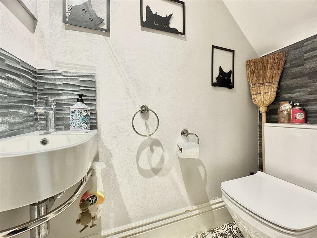 Additional property image - Mildmay Road, Burnham-on-Crouch