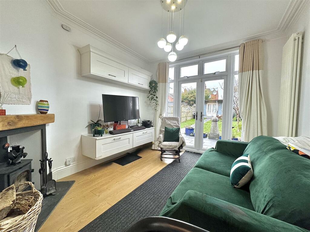 Additional property image - Mildmay Road, Burnham-on-Crouch