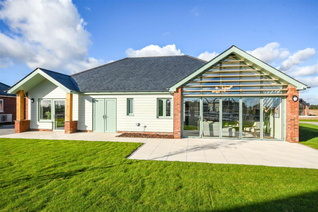 Additional property image - Plot 12 'The Blackwater' Show Home Now FOR SALE @ Burnham Waters, Burnham-On-Crouch