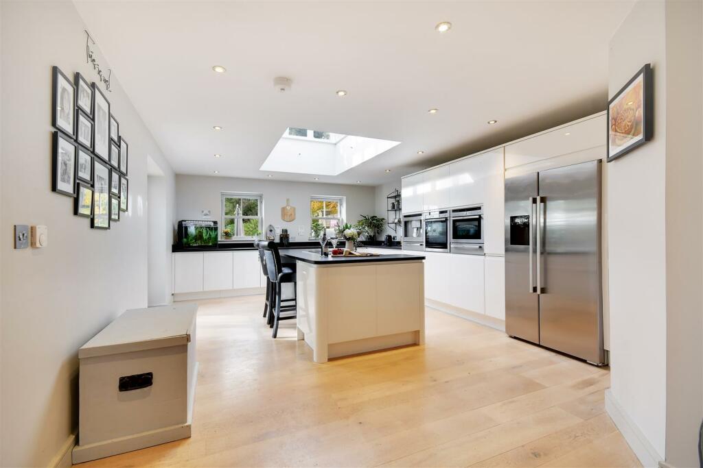 Additional property image - Maldon Road, Burnham-On-Crouch