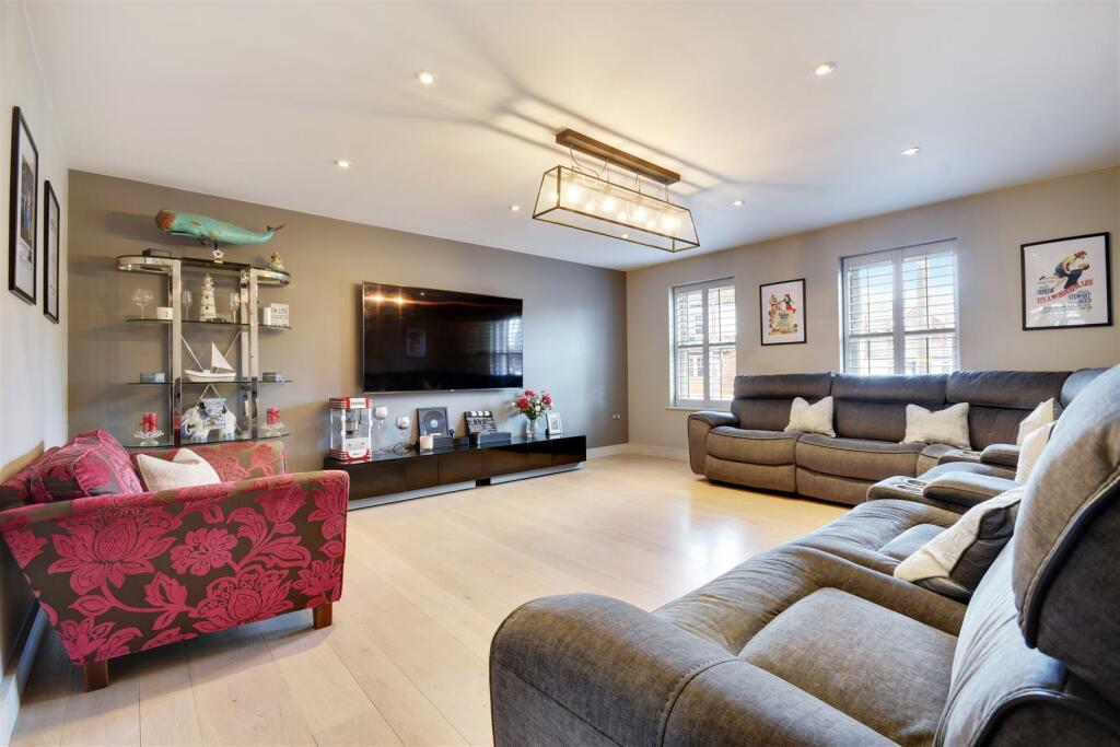 Additional property image - Maldon Road, Burnham-On-Crouch