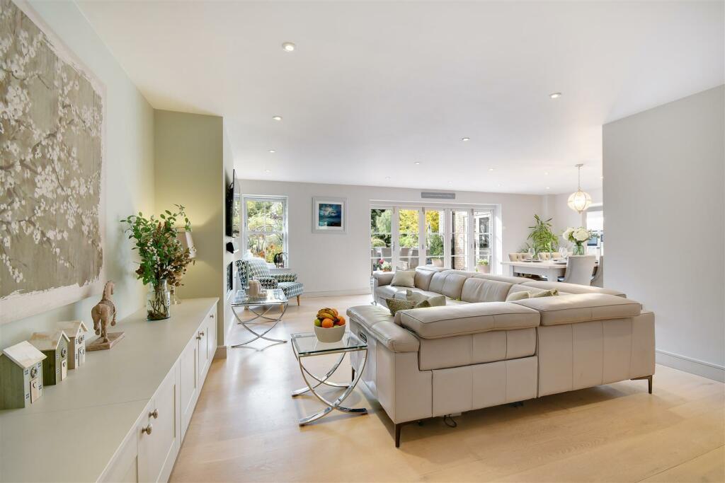 Additional property image - Maldon Road, Burnham-On-Crouch