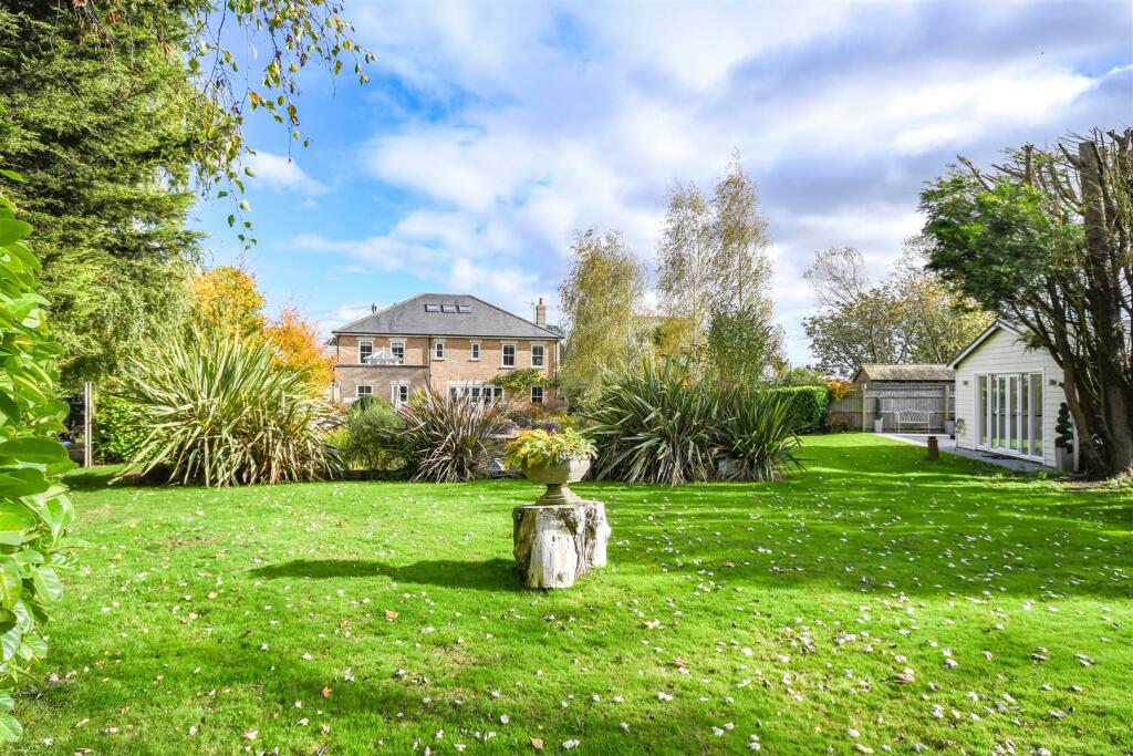 Additional property image - Maldon Road, Burnham-On-Crouch