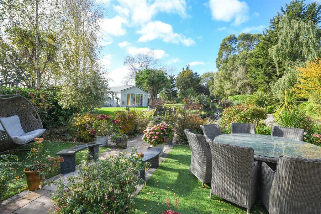 Additional property image - Maldon Road, Burnham-On-Crouch