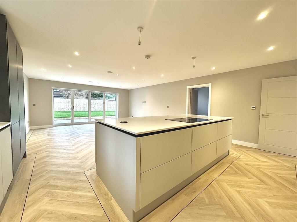 Additional property image - New Builds @ Mangapp Chase, Burnham-On-Crouch