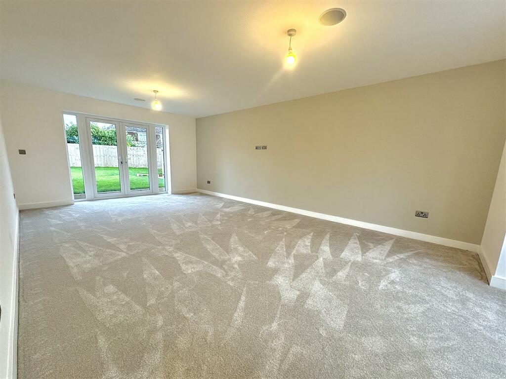 Additional property image - New Builds @ Mangapp Chase, Burnham-On-Crouch
