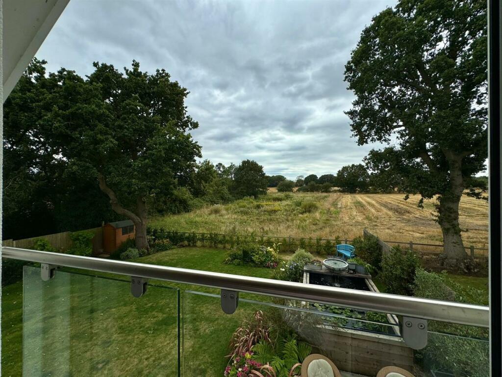 Additional property image - Oaklands Stoney Hills, Burnham-On-Crouch
