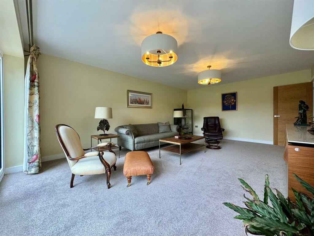 Additional property image - Oaklands Stoney Hills, Burnham-On-Crouch