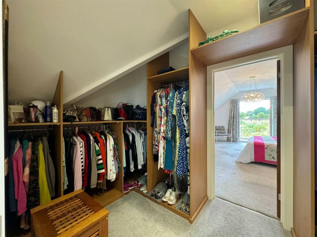 Additional property image - Oaklands Stoney Hills, Burnham-On-Crouch