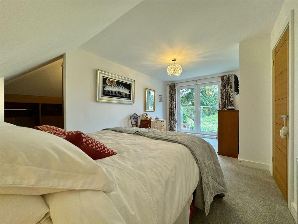 Additional property image - Oaklands Stoney Hills, Burnham-On-Crouch